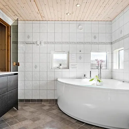 بيت للعطل Nice Home In Haderslev With Sauna هادرسليف