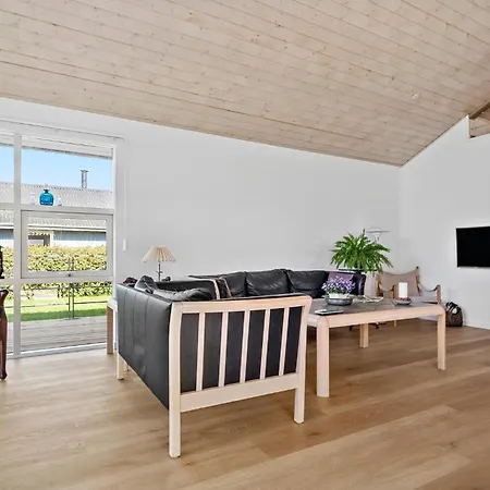 Stunning In Haderslev With Kitchen *