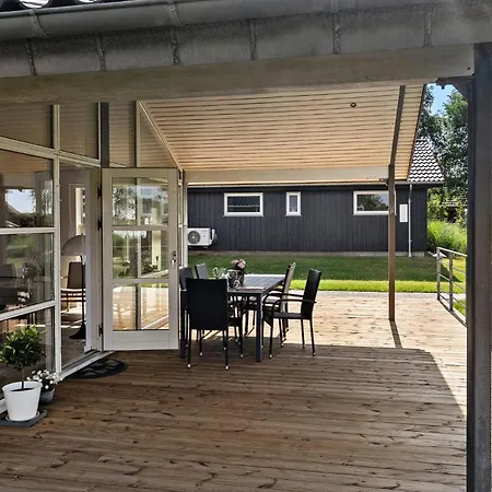 Nice Home In Haderslev With Sauna بيت للعطل
